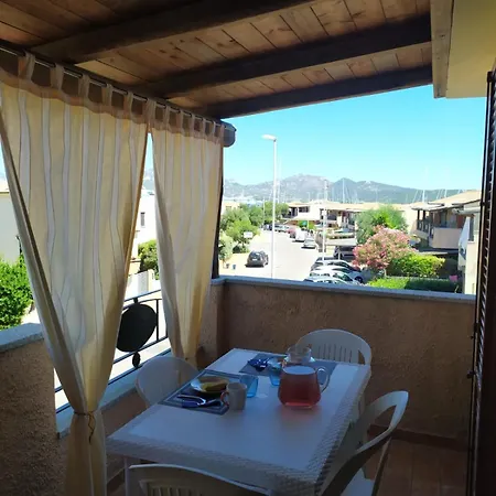 Apartment Bilocale Con Veranda E Posto Auto Privato Olbia