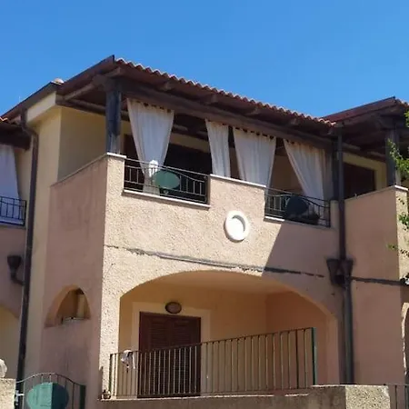 Bilocale Con Veranda E Posto Auto Privato
