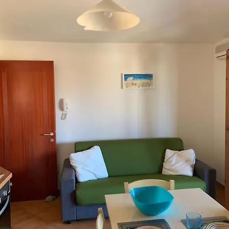 Bilocale Con Veranda E Posto Auto Privato *