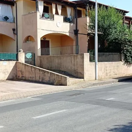 Bilocale Con Veranda E Posto Auto Privato *